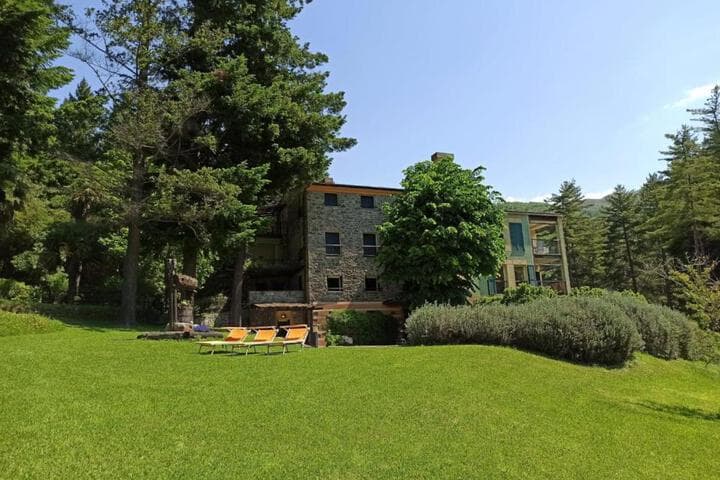 Explore Sopralacroce