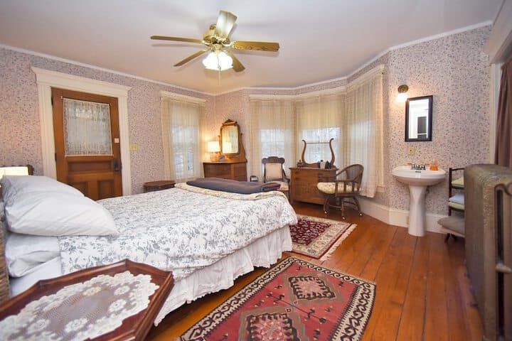Explore Shelburne