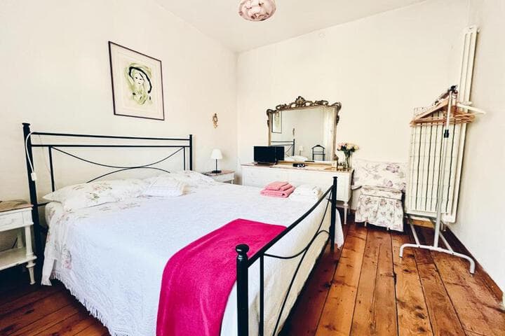 Explore Borgo Di Papozze