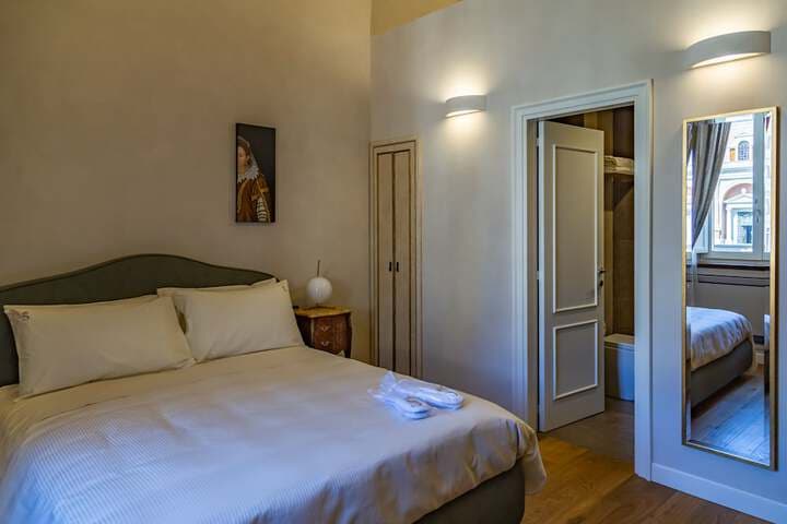 Explore Casa Montesecco