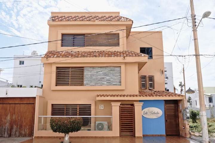 Explore Marina El Cid