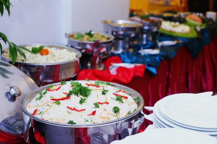 Explore Mount Lavinia