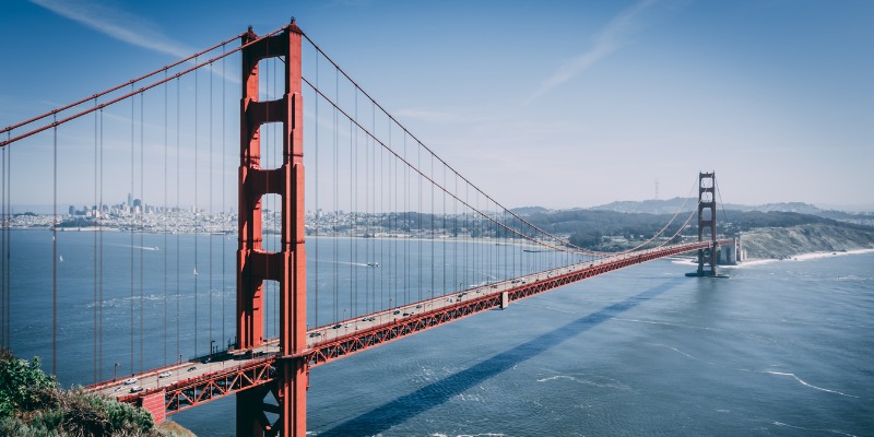 Stunning view of the Golden Gate Bridge in San Francisco, a highlight for anyone traveling in California.