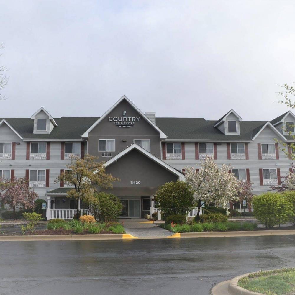 Country Inn & Suites by Carlson in Indiana, showcasing a warm and friendly environment for guests seeking comfort and convenience.