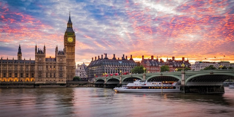 The iconic Big Ben clock tower overlooks the River Thames, a symbol of London's rich history and architectural beauty.